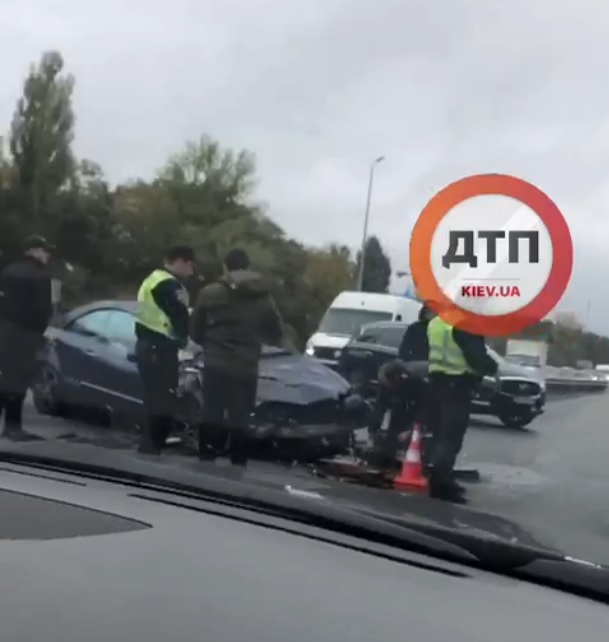 На Житомирской трассе произошло серьезное ДТП: видео с места