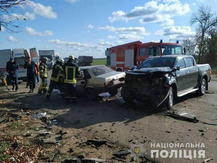 Поліція встановлює обставини ДТП з постраждалими