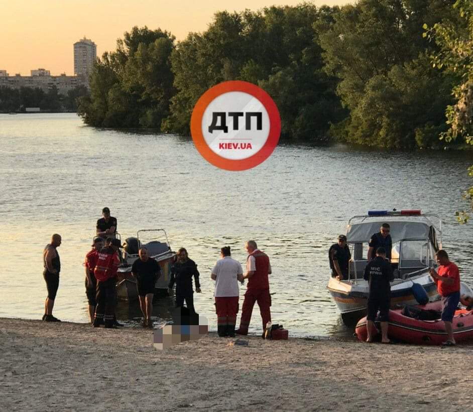 Смертельное ЧП в Киеве на Оболони - утонул человек