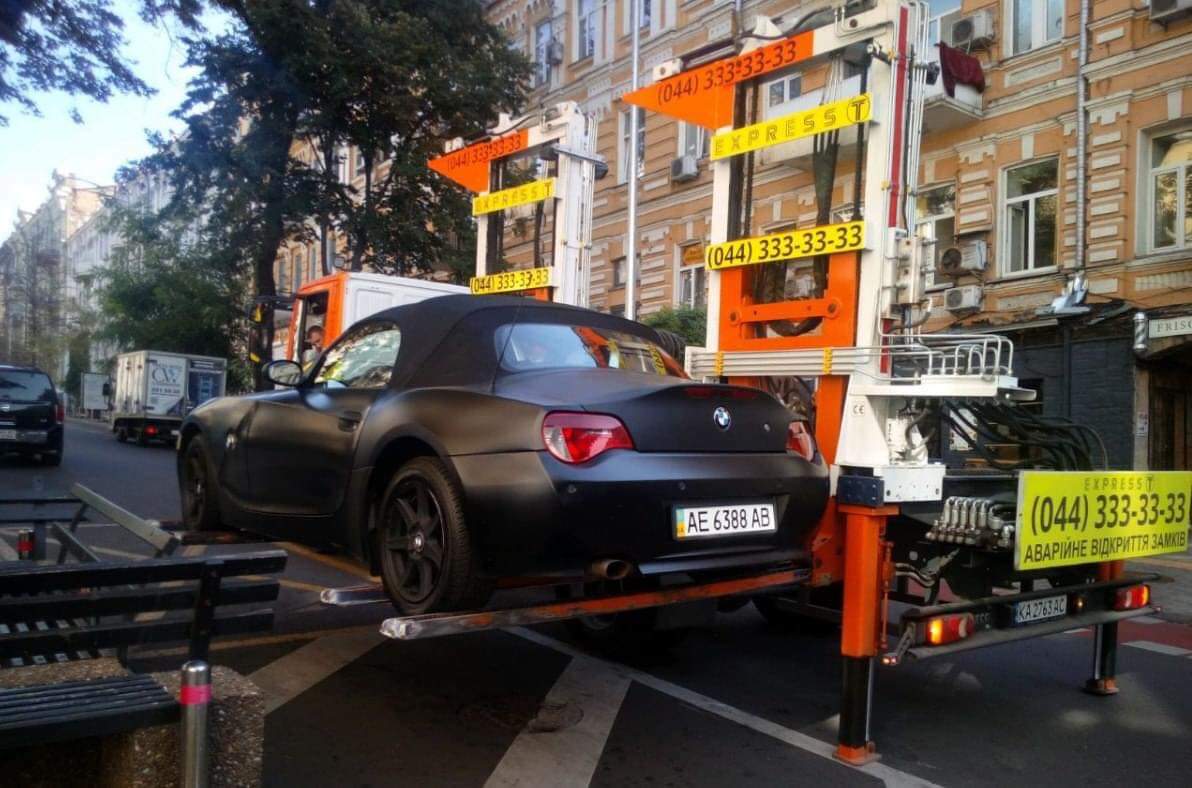 Протягом вересня у Києві було евакуйовано понад 2 тисячі автомобілів