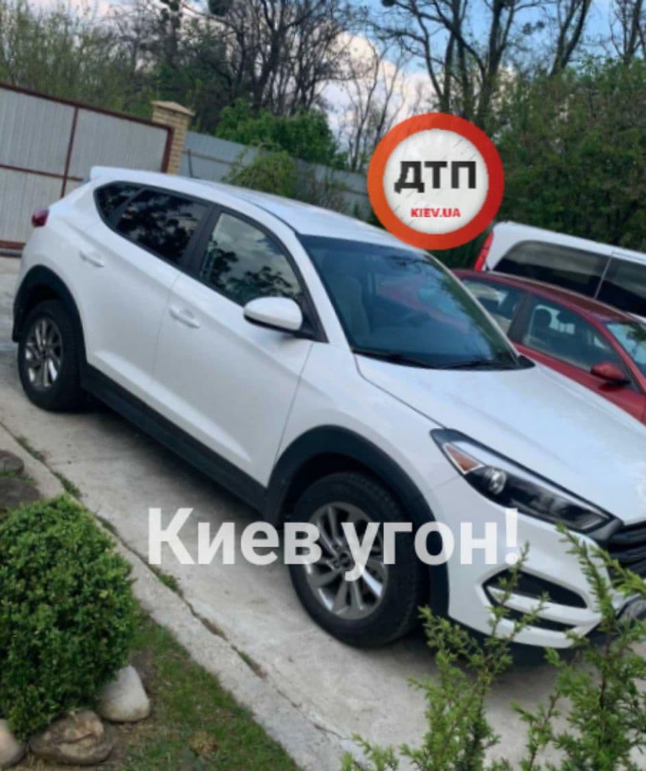 В Киеве на улице Каховской угнали автомобиль Hyundai Tucson, гос. номер KA5388AB