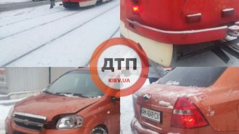 ДТП в Киеве на Закревского: Авео не пропустило трамвай